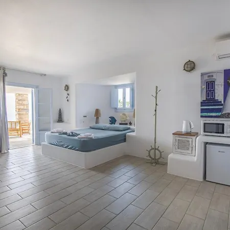 Rossi Paros Luxury And Apartment