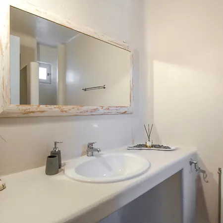 Rossi Paros Luxury And Apartment